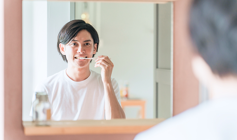 自宅で歯磨き